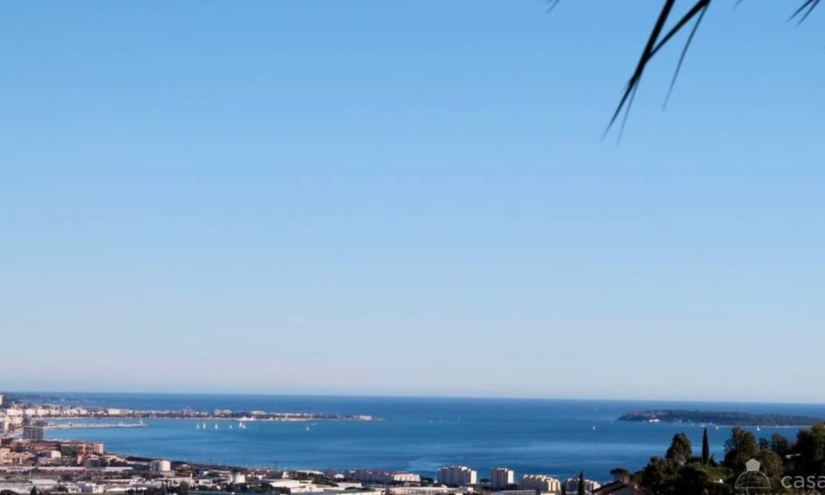 Mandelieu-La-Napoule House | 1 bedroom accommodation in Mandelieu