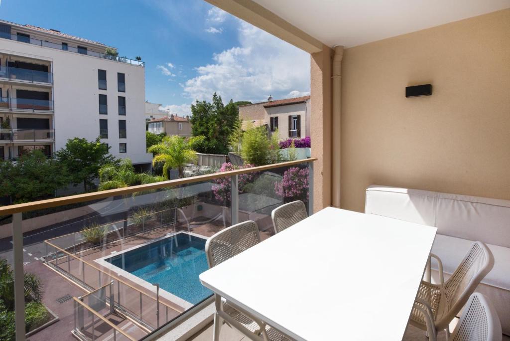 Pointe Croisette Apartment | 2 pièces avec clim, terrasse, piscine, 100m plage