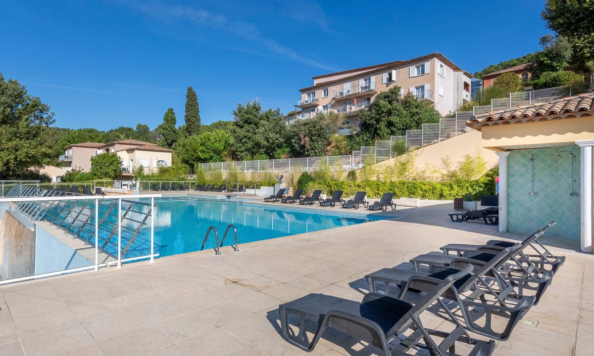 Callian Condo | 2 Piscines sur place | T3 + vue imprenable