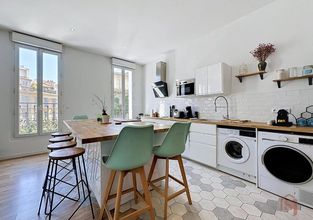 Palais de justice Apartment | 2BR - Free Private Parking - AC - Notre-Dame