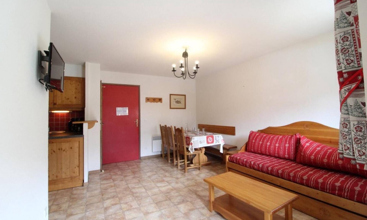 Val Cenis Apartment | 2nd floor, balcony, tv, ski locker, 40m², Val Cenis