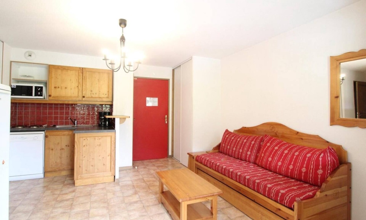 Val Cenis Apartment | 2nd floor, balcony, tv, ski locker, 34m², Val Cenis
