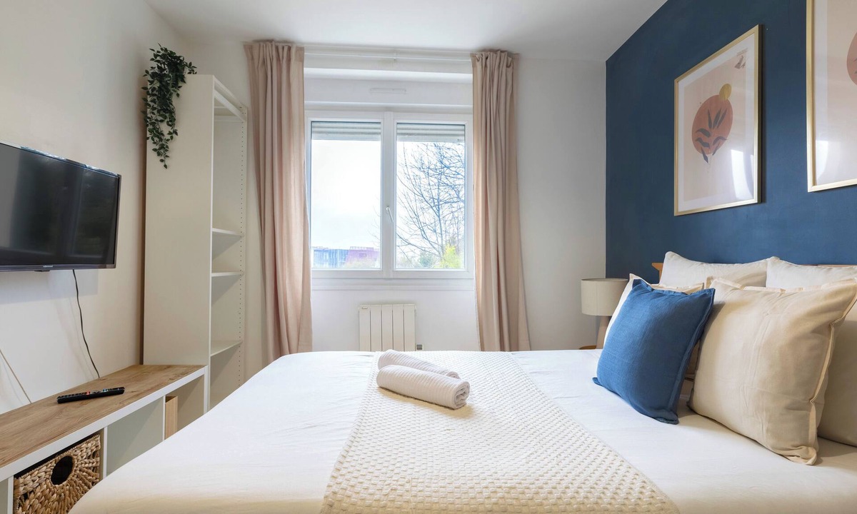 Europe Apartment | 3-bedroom apartment with garden & veranda
