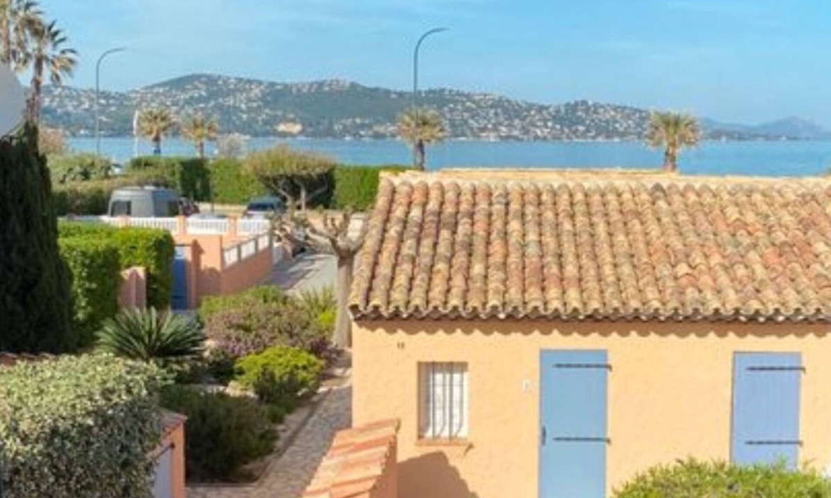 La Nartelle Apartment | 3* duplex apartment with balcony facing the sea