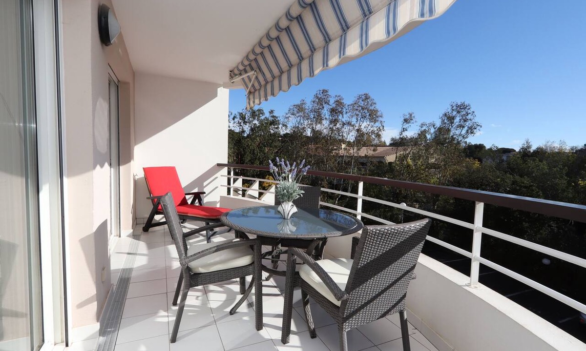 Saint-Raphael Apartment | 3* for very nice apartment, air-conditioned, Swimming pool, Elevator, Parking