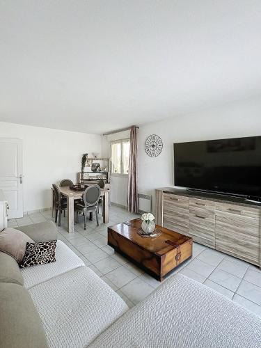 La Bocca Nord Apartment | 3 pièces paisible Parking et Piscine