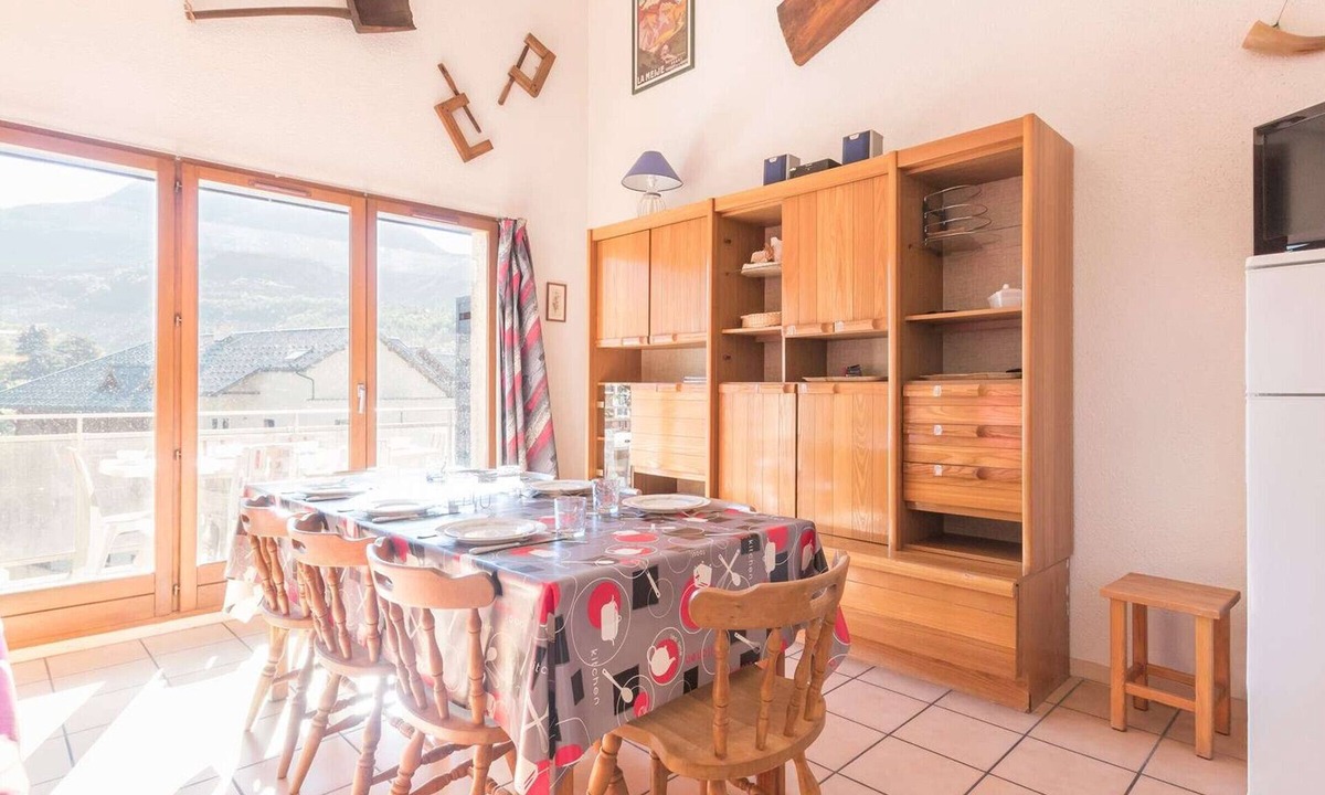 Briancon Apartment | 3-room duplex with parking in Briançon - 6 ppl, wifi, pets allowed