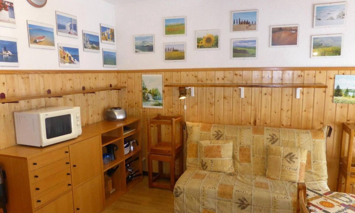Les Contamines-Montjoie Apartment | 3rd floor, balcony, parking, tv, ski locker, 26m², Les Contamines-Montjoie