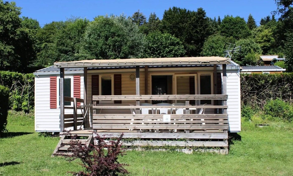 Miribel-les-Echelles House | 48. Mobile home 32m² TV "Génépi" 8 persons