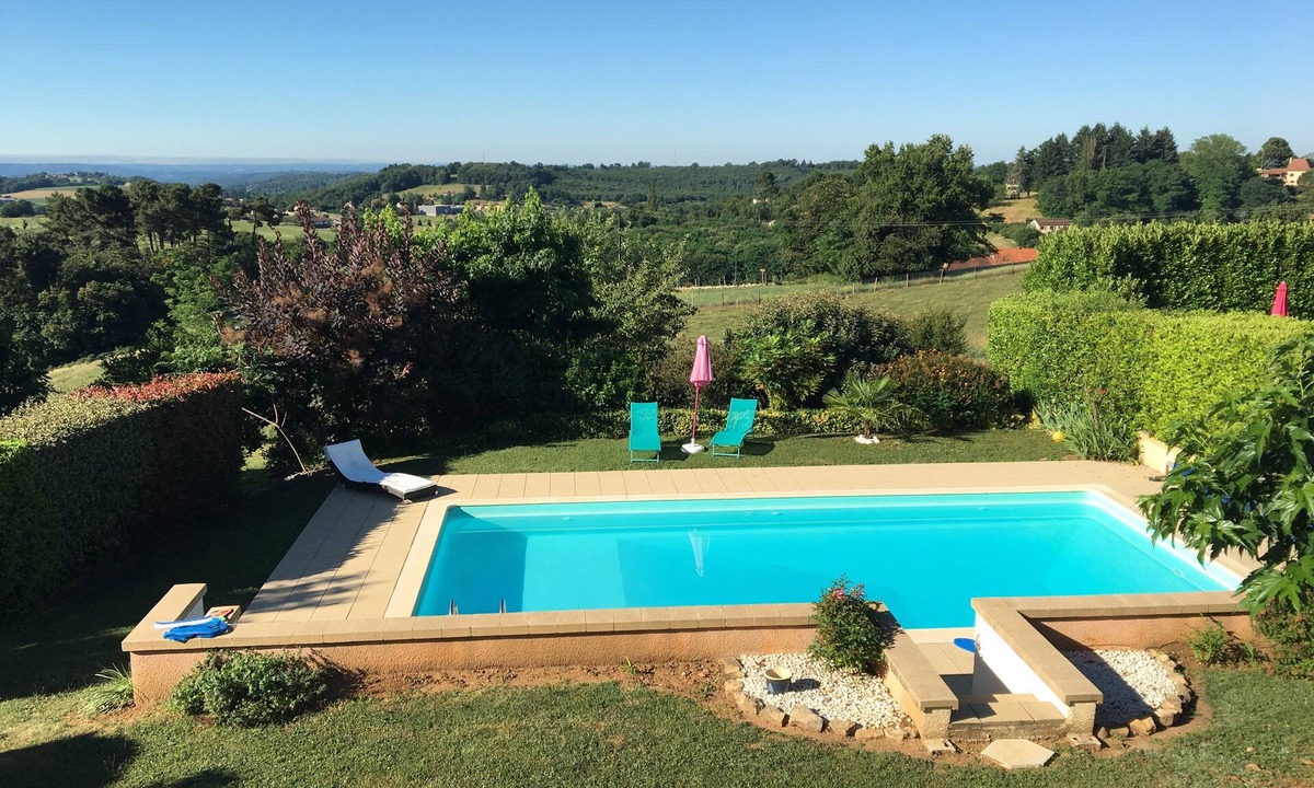 Marcillac-Saint-Quentin Apartment | 5 minutes from Sarlat, studio with swimming pool