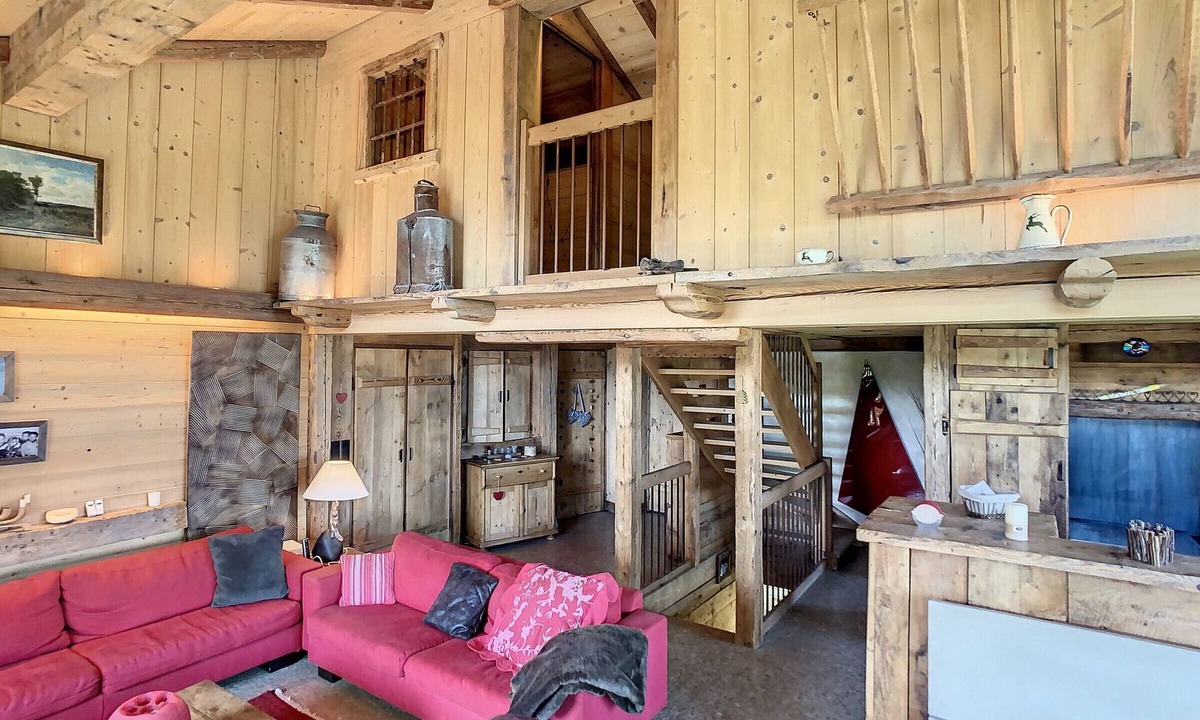 Combloux Apartment | 6-room chalet in Combloux with fireplace and parking