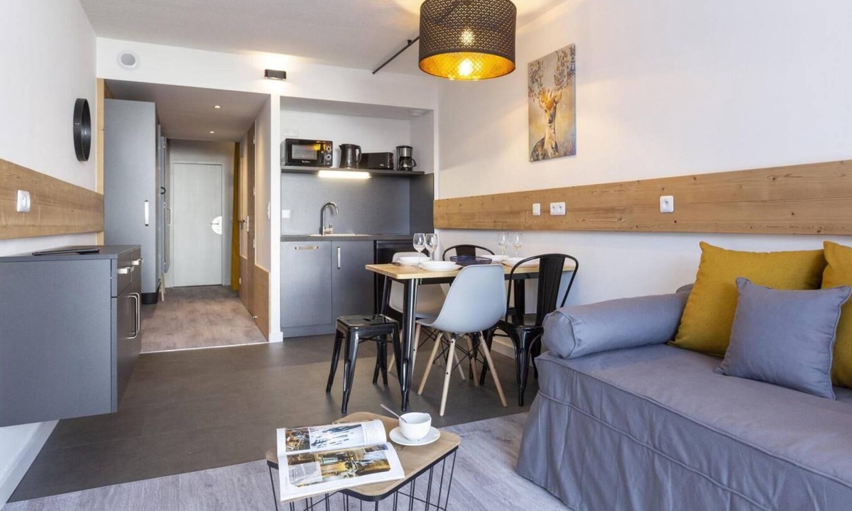 Arc-2000 Apartment | 9th floor, view mountain, balcony, tv, 28m², Les Arcs