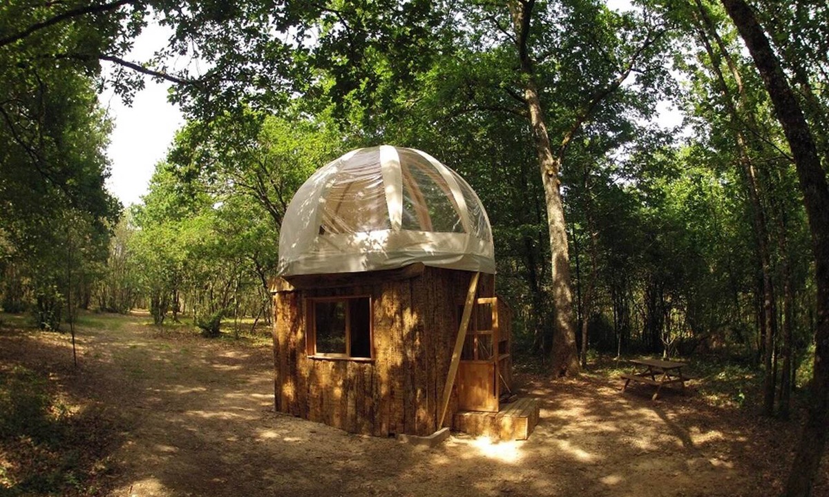 Lempzours Ski Chalet | A Bubble Perched Beneath the Canopy