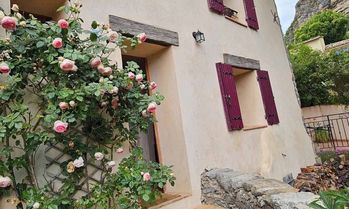 Castellane House | ✨ A charming little village house in the Verdon 🌿