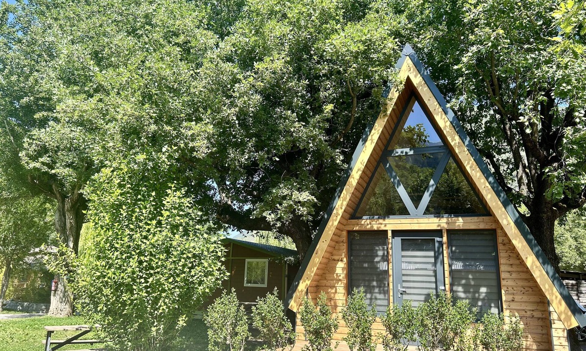 Touet-sur-Var Ski Chalet | A-Frame House with Mountain View, Private Terrace and Wi-Fi