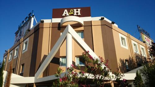 Porte Des Alpes - Mi Plaine - Manissieux Hotel | A&H PRIVILÈGE Lyon Est - Saint Priest Eurexpo