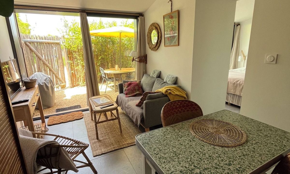 Saint-Brevin-les-Pins Cottage | Accommodation with terrace 3 minutes from the sea and shops
