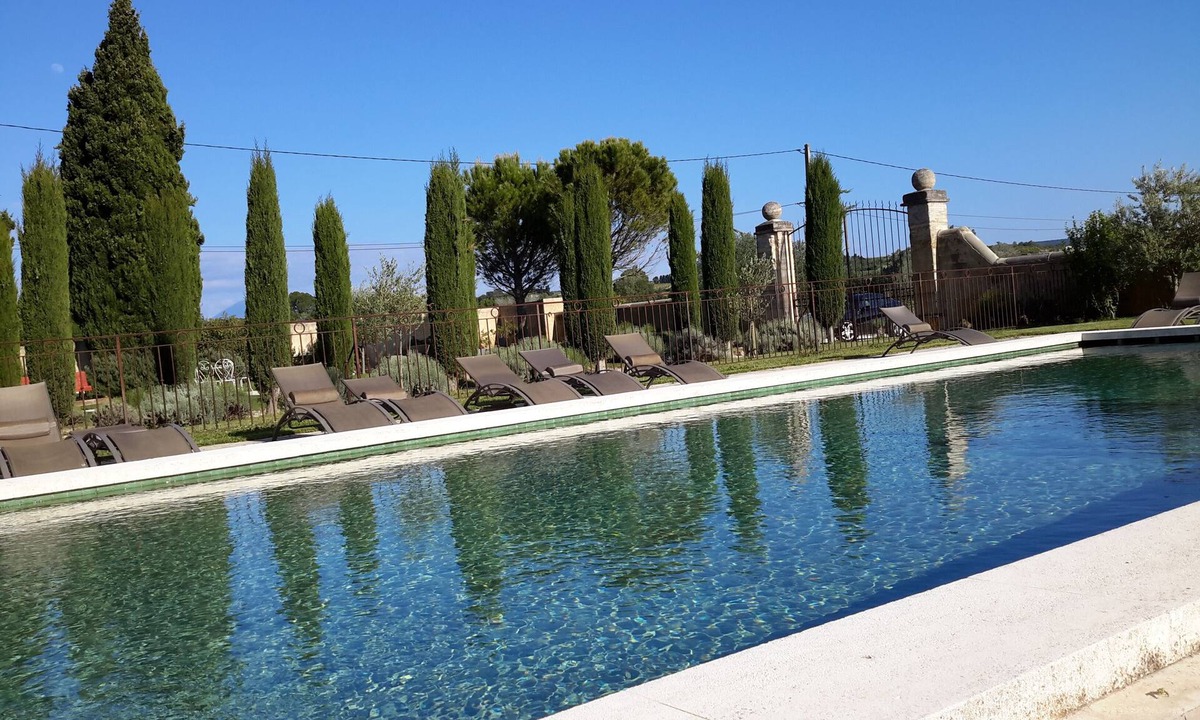 Tulette House | Accommodation in Drôme provençale in an 18th century farmhouse with swimming pool