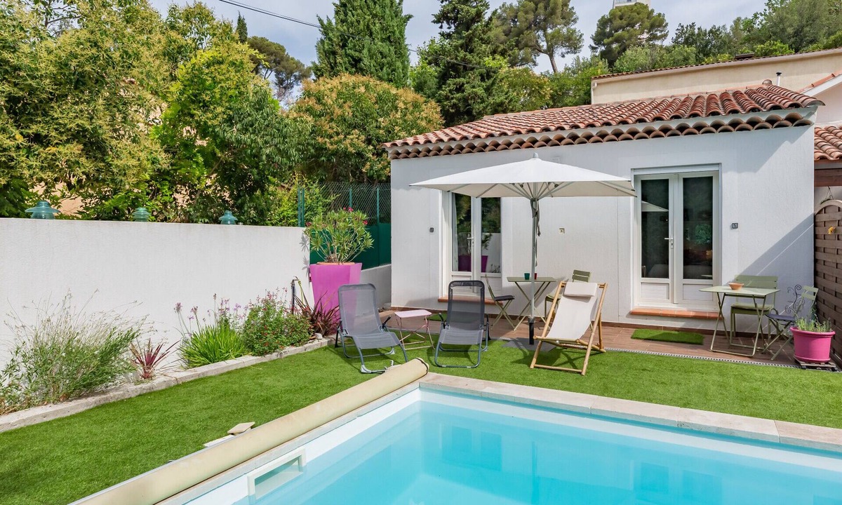 Le Cabot House | Accommodation in Villa Piscine Calanques Vélodrome