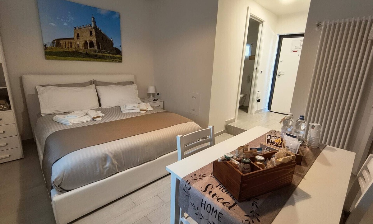 Cellatica Apartment | Adelchi Studio with Wi-Fi and Air Conditioning