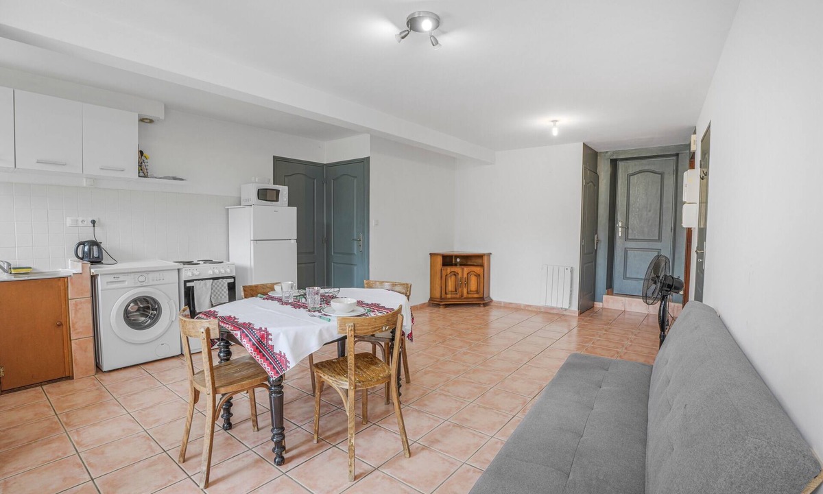 Saint-Julien-Molin-Molette Apartment | Apartment “Boni” with Balcony and Wi-Fi