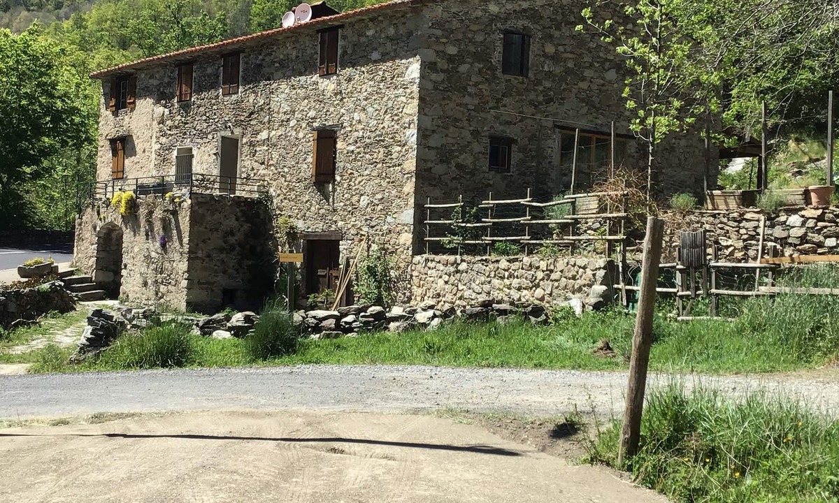 Prats-de-Mollo-la-Preste House | Apartment in a Catalan Mas