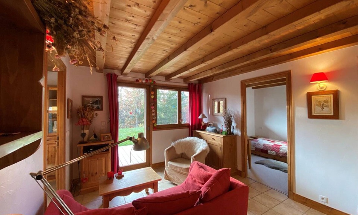 Le Cornix Apartment | Apartment 6 people quiet with terrace and garage near slopes