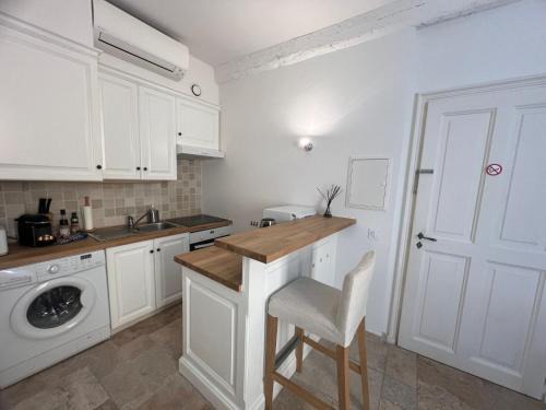 Old Town Apartment | Apartment Authentisches Studio im Herzen des Dorfes by Interhome