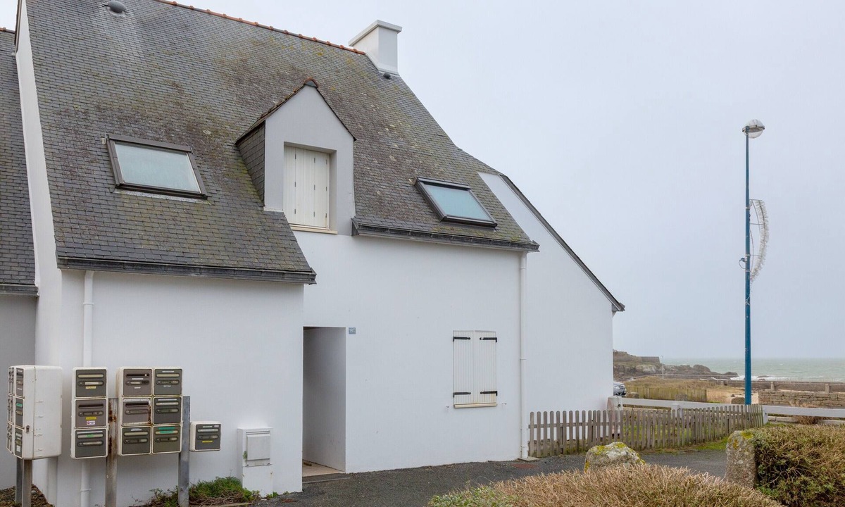 Trevignon Apartment | Apartment 'Guillaume' with Sea View