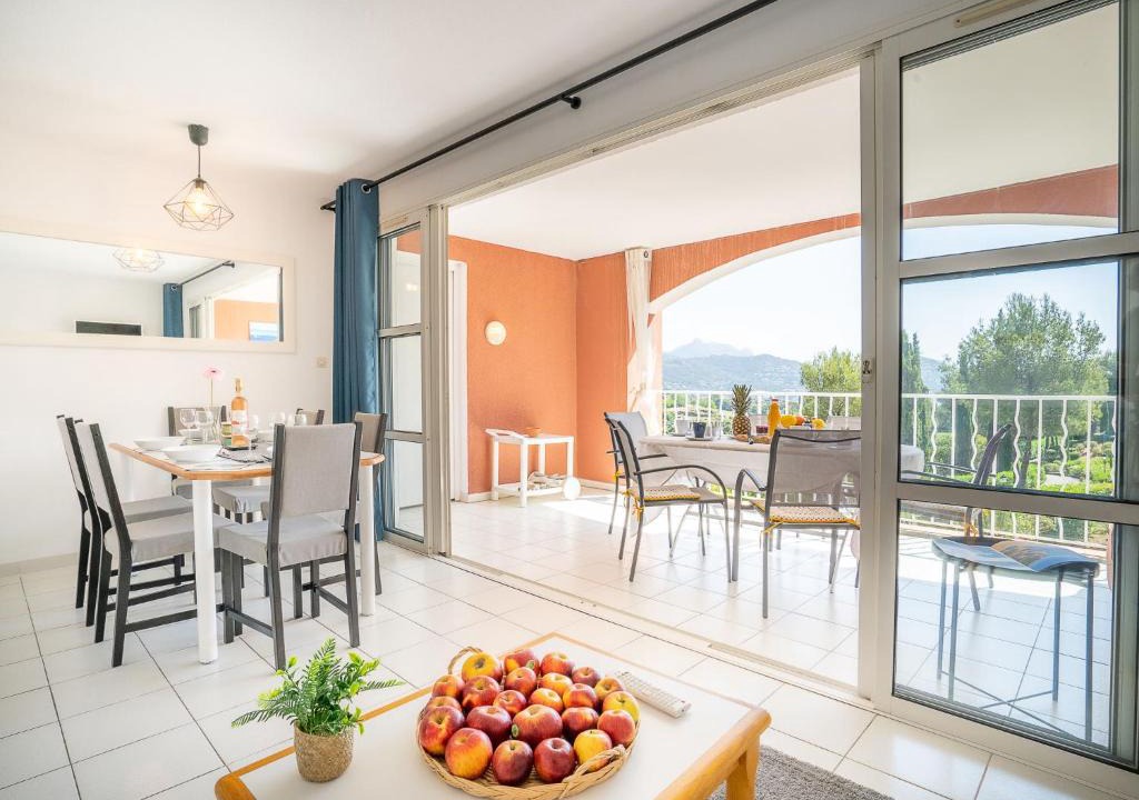 Cap Esterel Apartment | Apartment Le Hameau - K4 124 by Interhome