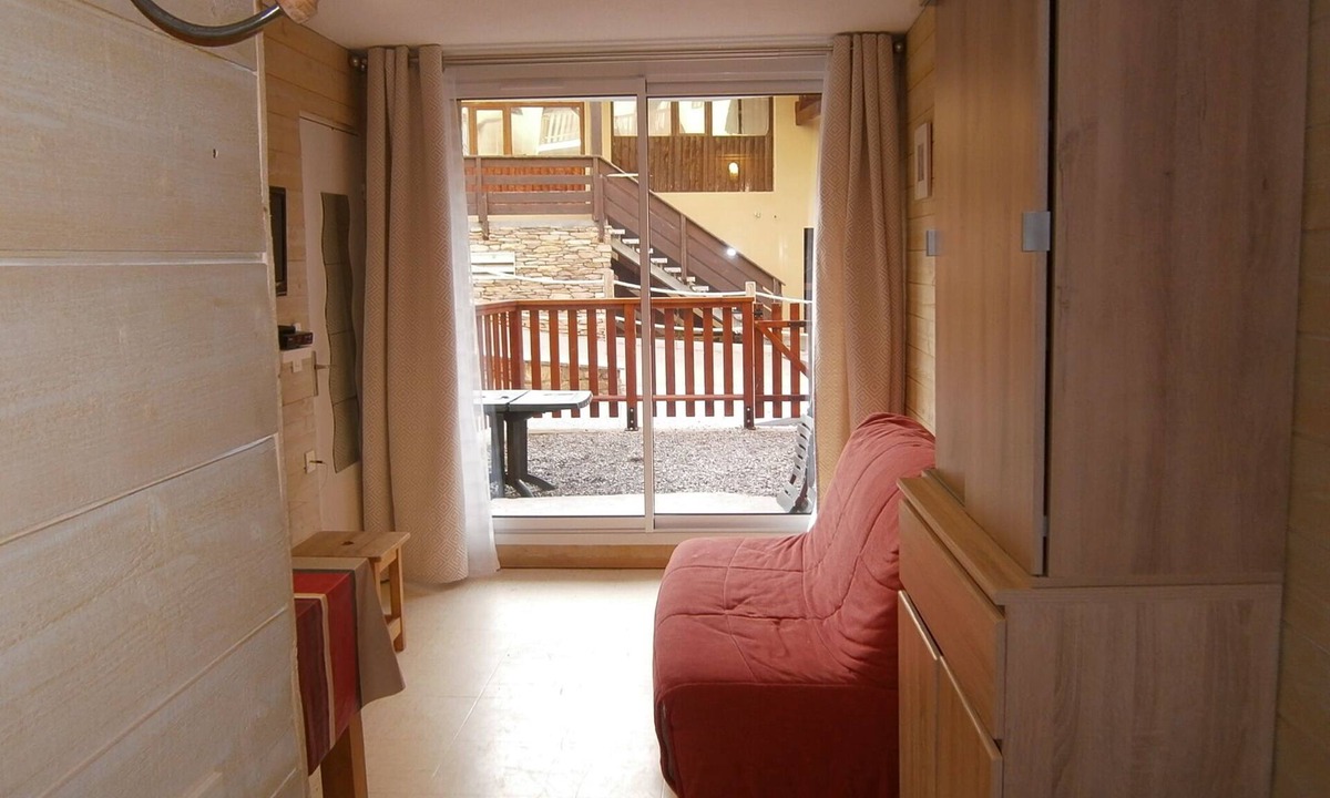 La Joue du Loup Apartment | Apartment 'Le Relais Du Devoluy' with Mountain View, Shared Pool and Private Terrace