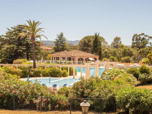 Les Restanques Apartment | Apartment Les Parcs de Grimaud-7 by Interhome