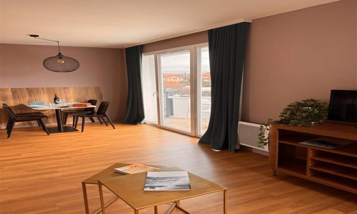 Chatel-Guyon Apartment | Apartment with loft in holiday park