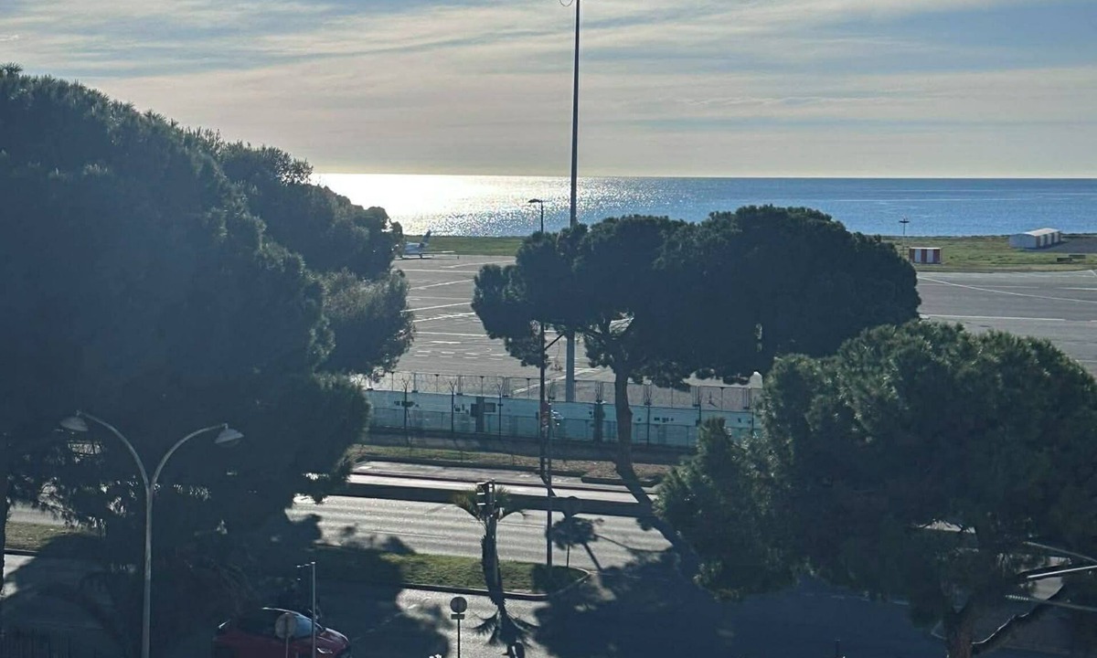L'Arenas Apartment | Apparently fully equipped Nice