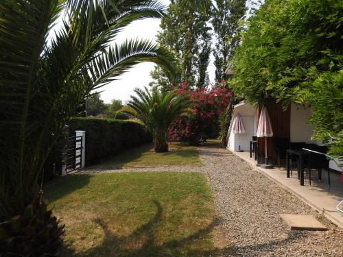 Eugenie-les-Bains Apartment | Appartement Coloquinte-Résidence Les Glycines