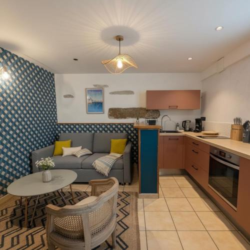 Pont-l'Abbe Apartment | Appartement en centre-ville place du marché