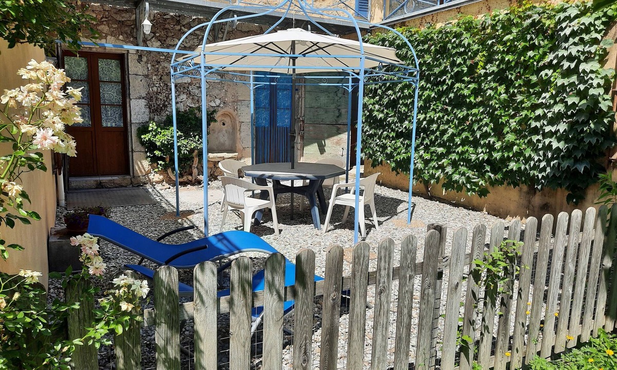 Castellane Apartment | Appartement RDC sur la Place de Castellane