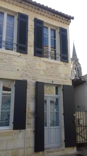 Lesparre-Medoc House | Arc en ciel