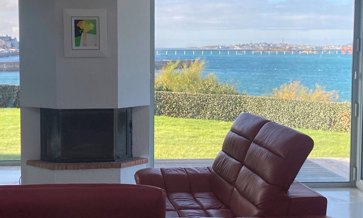 Roscoff Villa | Architect-designed villa-seaside garden-panoramic views Roscoff and Île de Batz