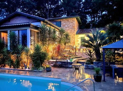 Anglet Villa | Art-Villa Merkel - 28 pers - 11 chambr - 10 WC - Piscine