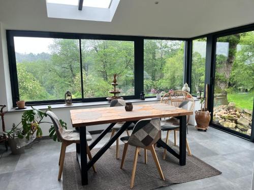 Cruguel House | At Home