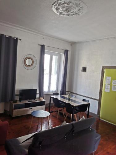 Brioude Apartment | Au Logis Du Summer