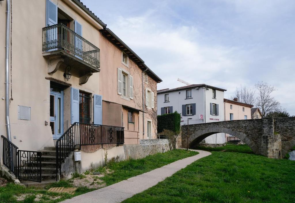 Brignais House | Auberge du Vieux Pont