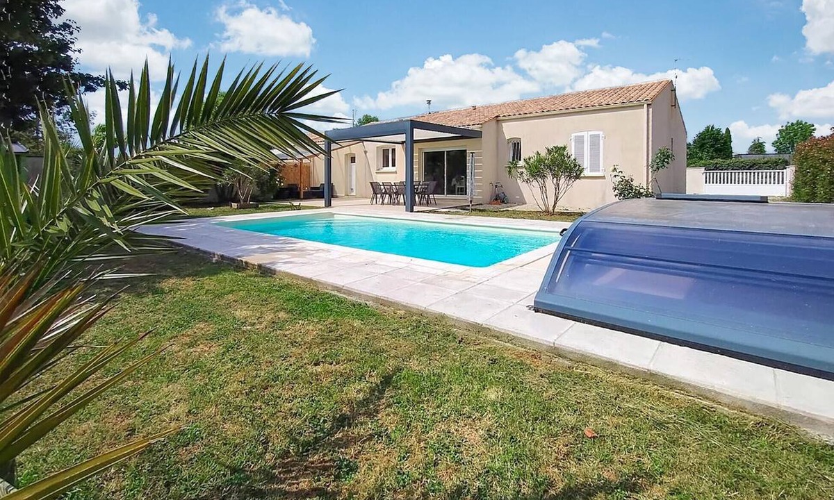 Soubise House | Awesome home in Soubise