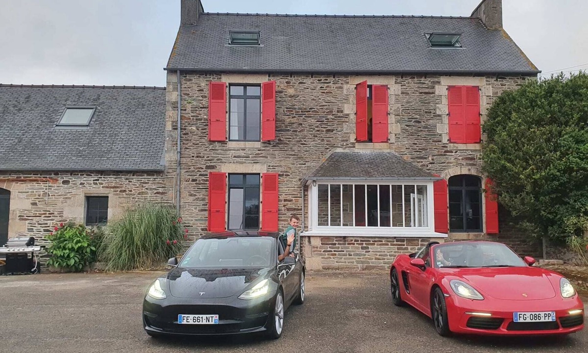 Plestin-les-Greves Cottage | Beautiful architect-designed country house, pétanque and hiking, beaches 5 min away!