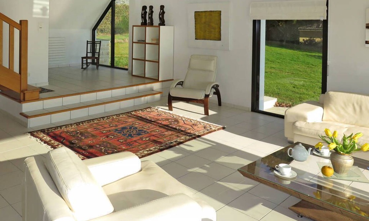 Saint-Marine Villa | Beautiful contemporary villa on large garden in Sainte Marine.