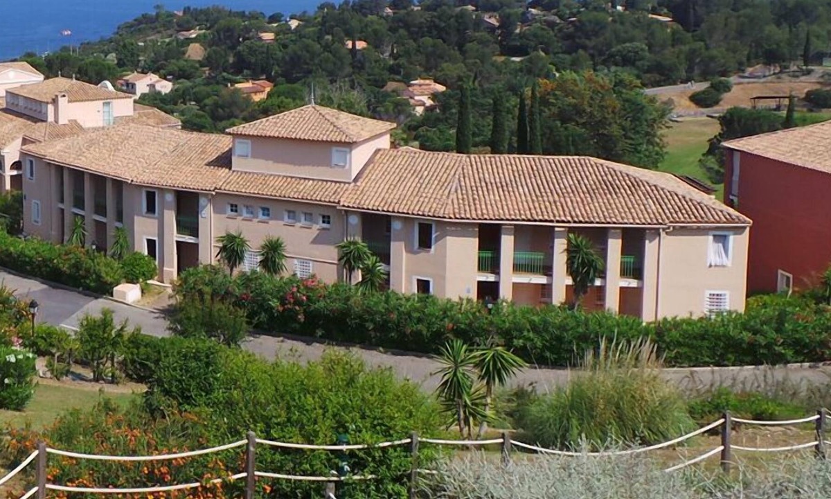 Cap Esterel Apartment | Beautiful Modern Sea View Apartment in Cap Estérel!
