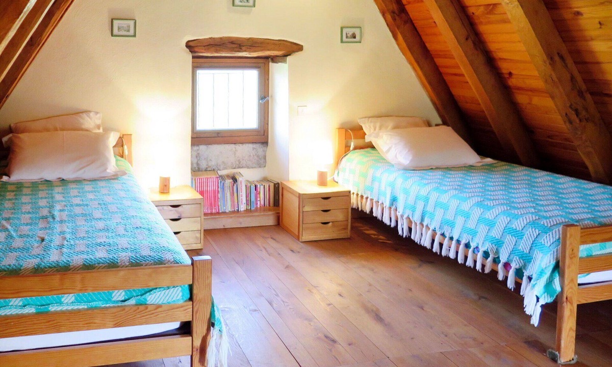 Labastide-Murat Villa | Beautiful private villa for 4 people with TV, terrace, pets allowed and panoramic view