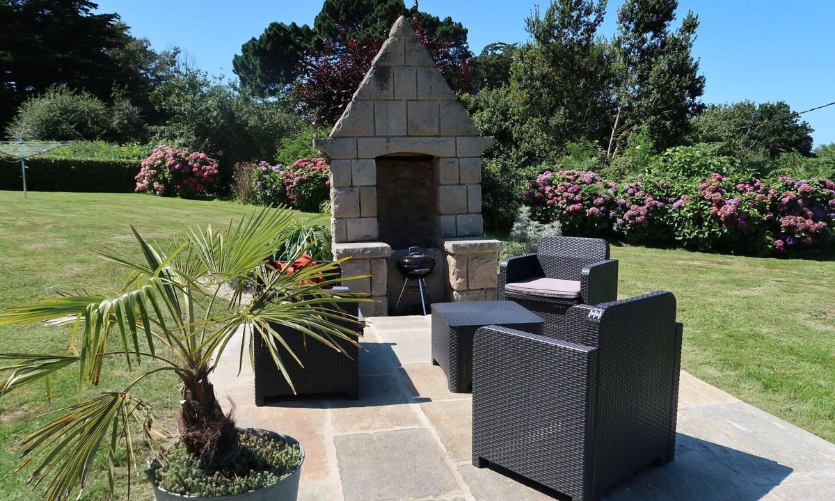 Penvenan House | Beautiful private villa for 8 people with WIFI, TV and terrace