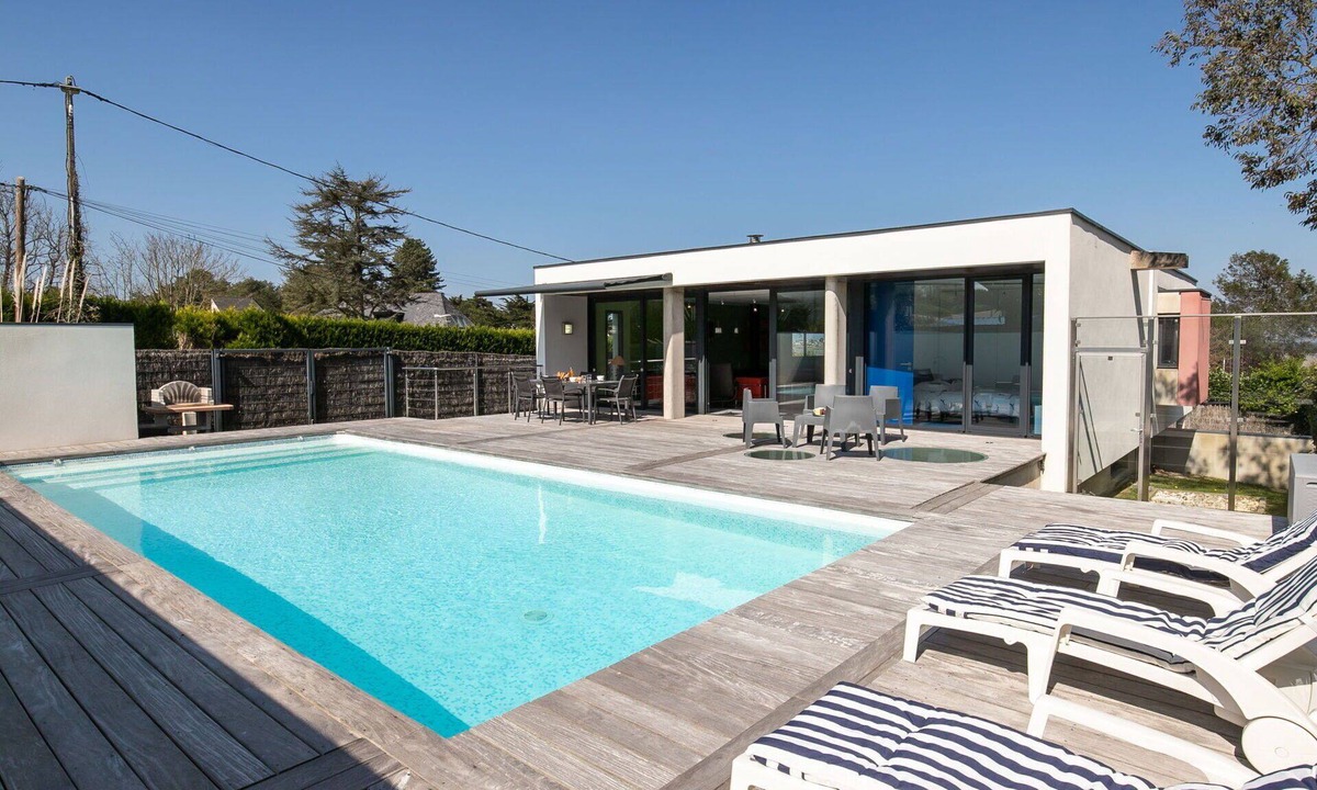 Locquirec House | Beautiful private villa for 6 people with hot tub, private pool, WIFI, TV, terrace and pets allo.
